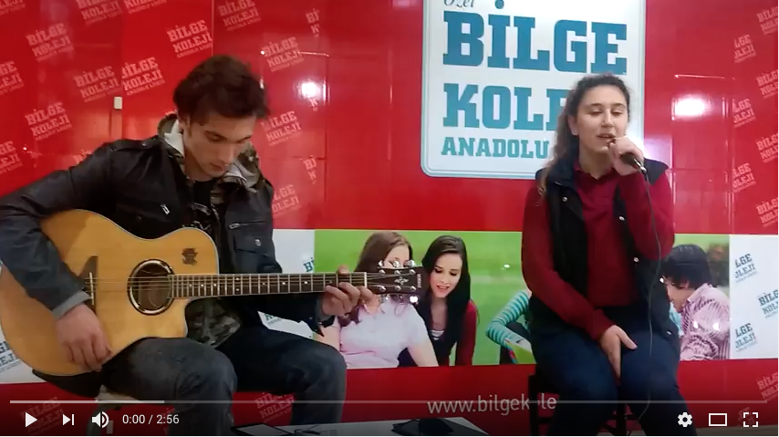 ÖĞRETMENLER GÜNÜNDE ÖĞRENCİLERİMİZDEN MİNİ KONSER