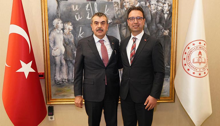 BİLGE KOLEJİ'NDEN SAYIN YUSUF TEKİN'E ZİYARET